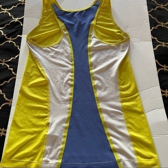 Athletic Top By Nike Pro - Picture 5 of 8